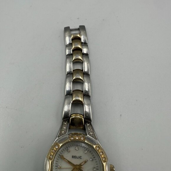 3/$30 Relic Watch Women Silver/ Gold Crystal Bezel Date Window MOP Dial 6.5" - Picture 7 of 16